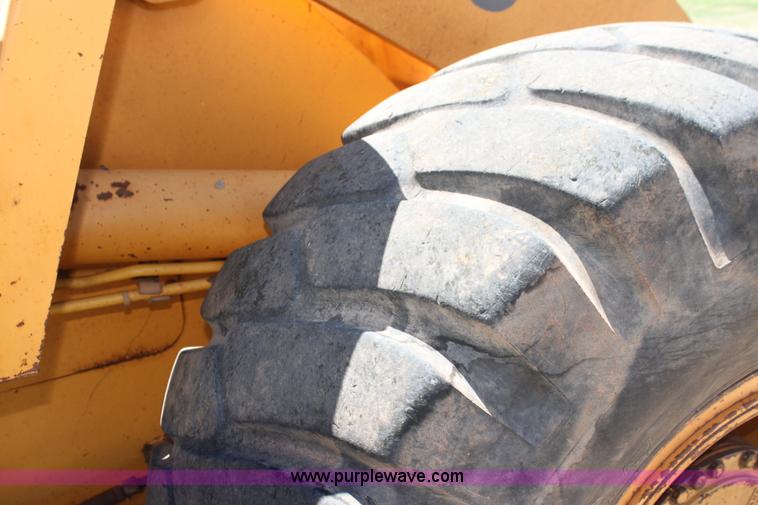 image for item H2105 1999 Case 721C wheel loader