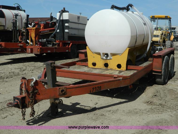 image for item H2475 1983 Belshi trailer