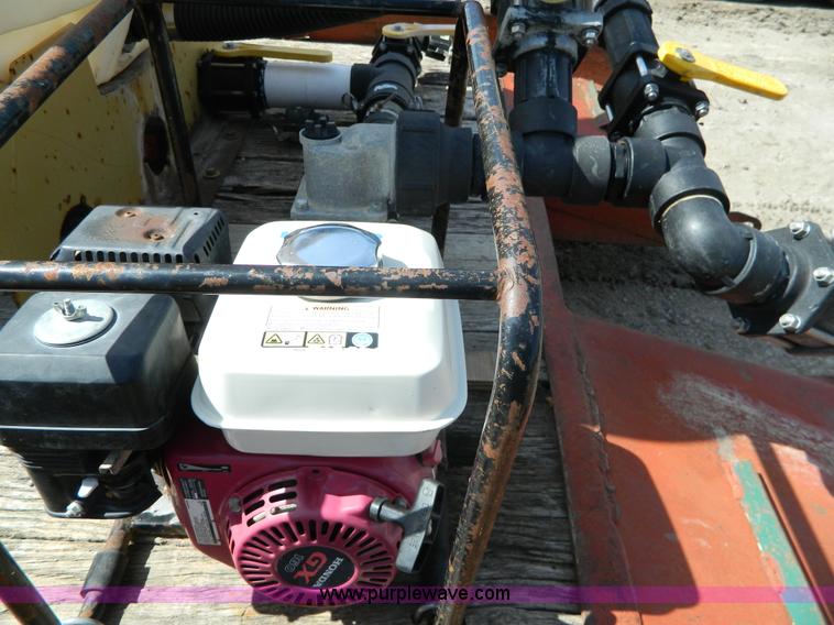 image for item H2475 1983 Belshi trailer