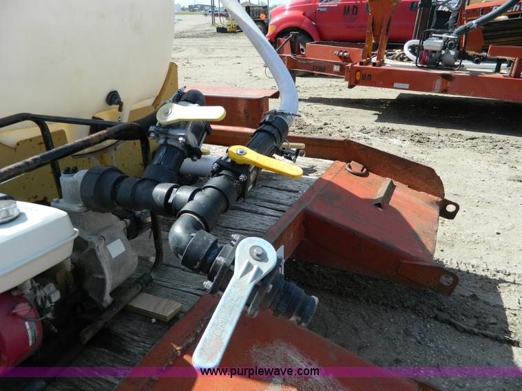 image for item H2475 1983 Belshi trailer