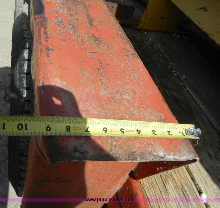 image for item H2475 1983 Belshi trailer