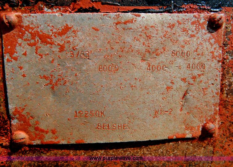 image for item H2475 1983 Belshi trailer