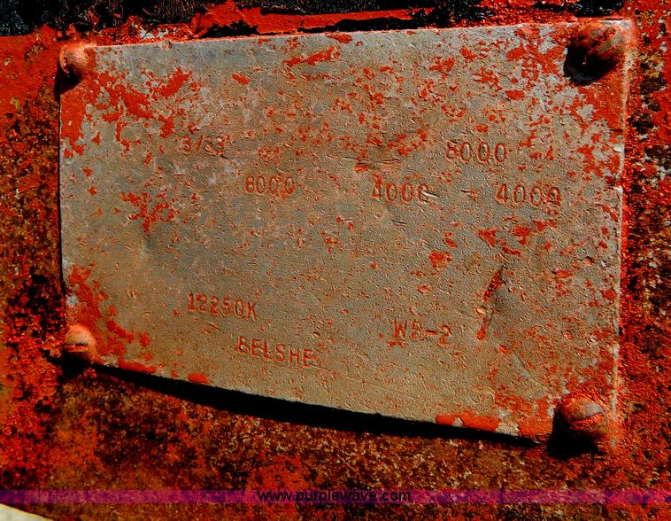 image for item H2475 1983 Belshi trailer