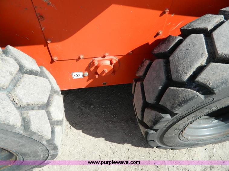 image for item H2476 Thomas B103/2200 skid steer