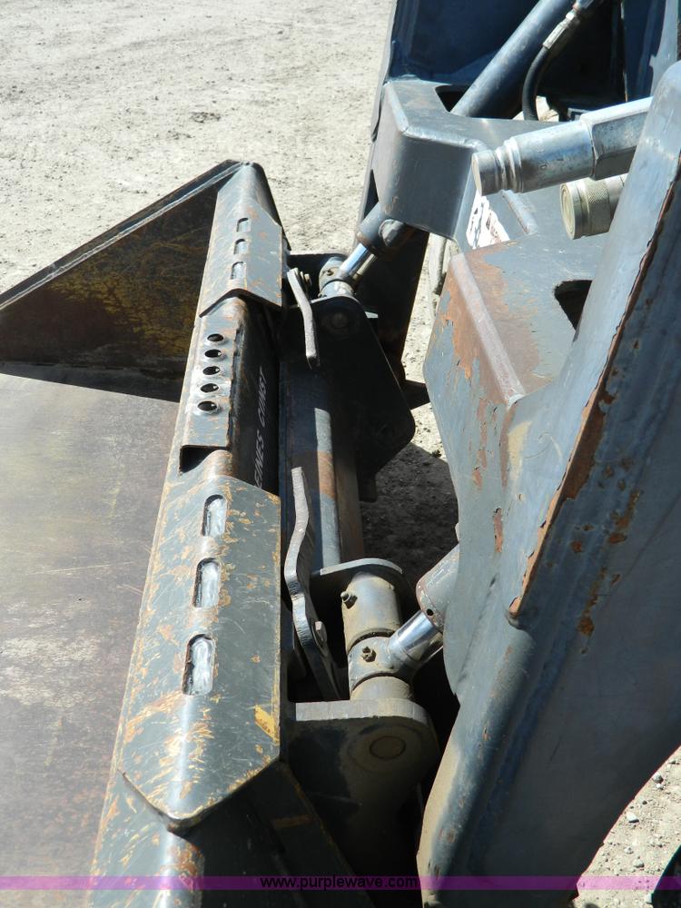 image for item H2476 Thomas B103/2200 skid steer