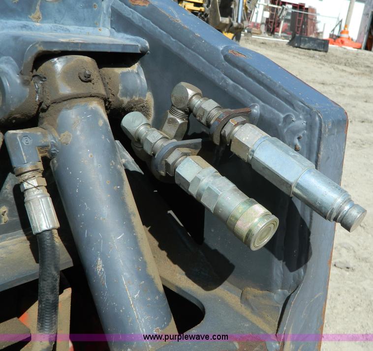 image for item H2476 Thomas B103/2200 skid steer