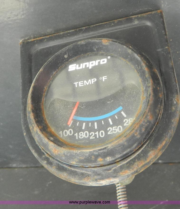 image for item H2476 Thomas B103/2200 skid steer