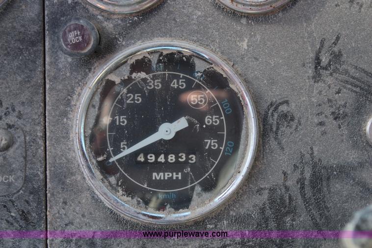 image for item H2632 1985 Ford L9000 dump truck