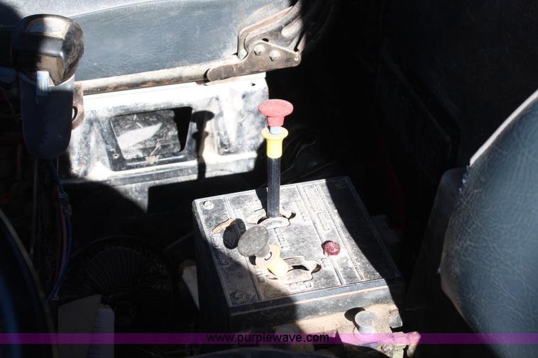 image for item H2632 1985 Ford L9000 dump truck