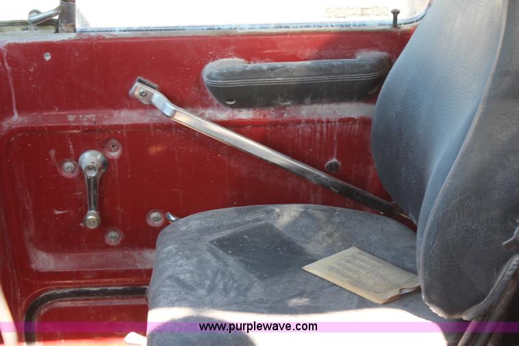 image for item H2632 1985 Ford L9000 dump truck
