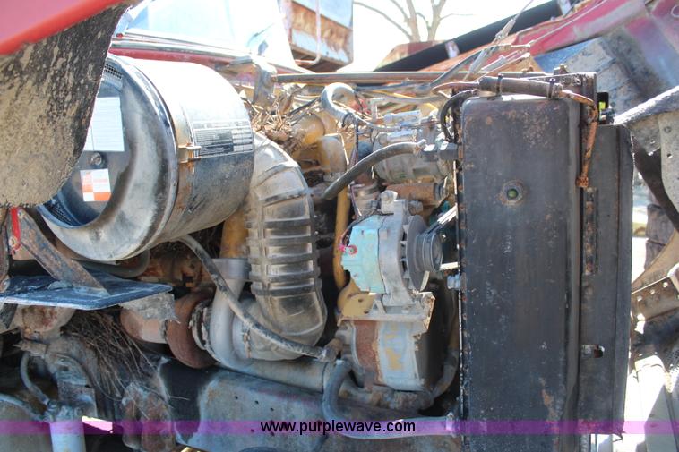 image for item H2632 1985 Ford L9000 dump truck