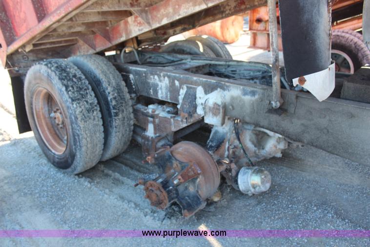image for item H2632 1985 Ford L9000 dump truck