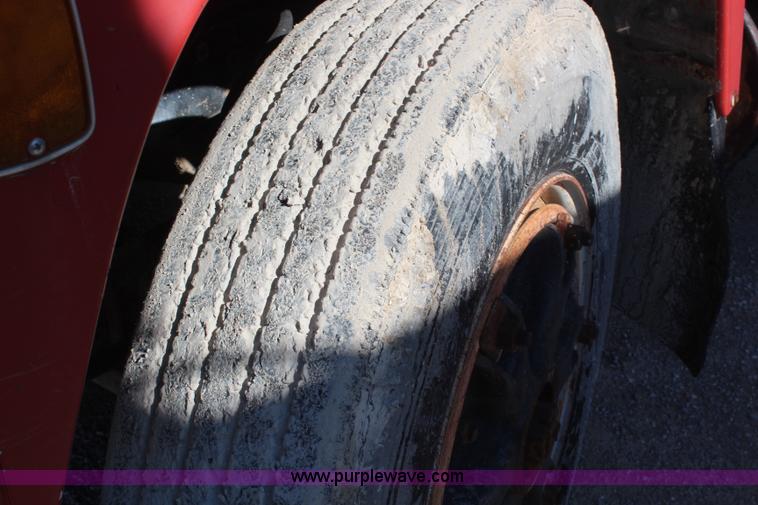 image for item H2632 1985 Ford L9000 dump truck