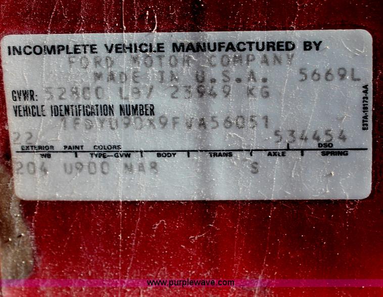 image for item H2632 1985 Ford L9000 dump truck