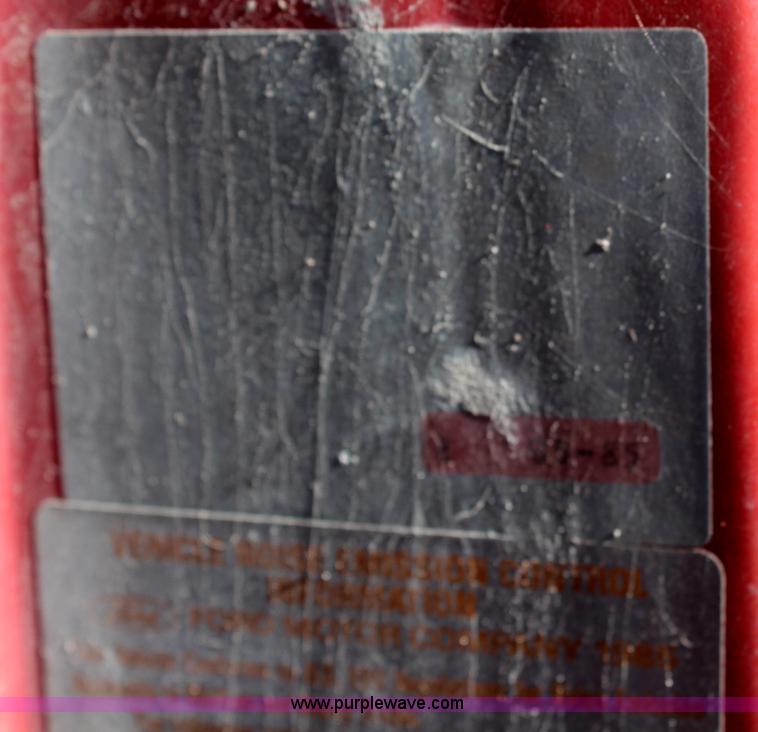 image for item H2632 1985 Ford L9000 dump truck