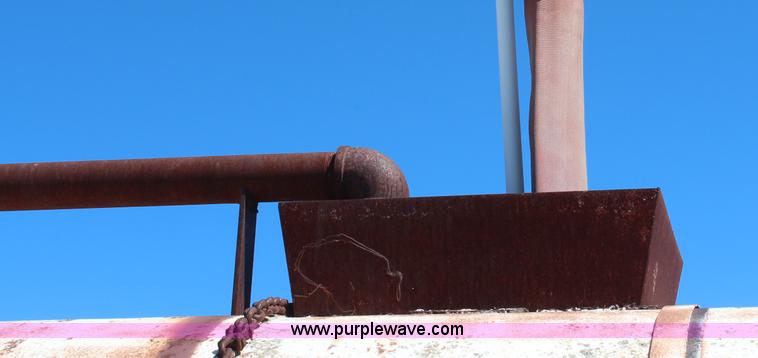 image for item H2634 1971 International 1750 water truck