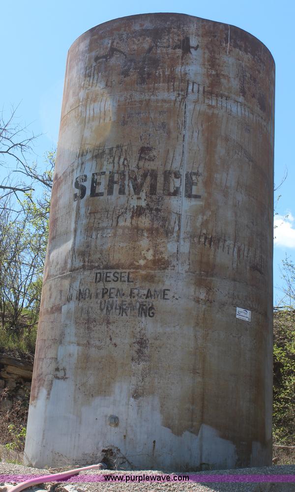 image for item H2636 8,000 gallon upright fuel tank