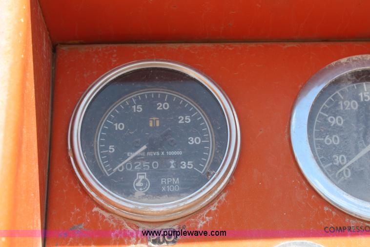 image for item H2640 Joy 750 cfm air compressor