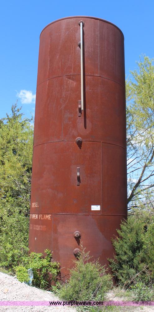 image for item H2642 8,000 gallon upright fuel tank