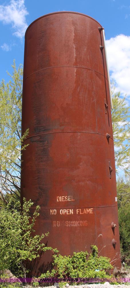 image for item H2642 8,000 gallon upright fuel tank