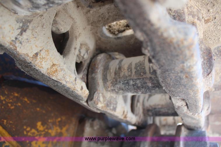 image for item H2644 1974 Caterpillar 977L track loader