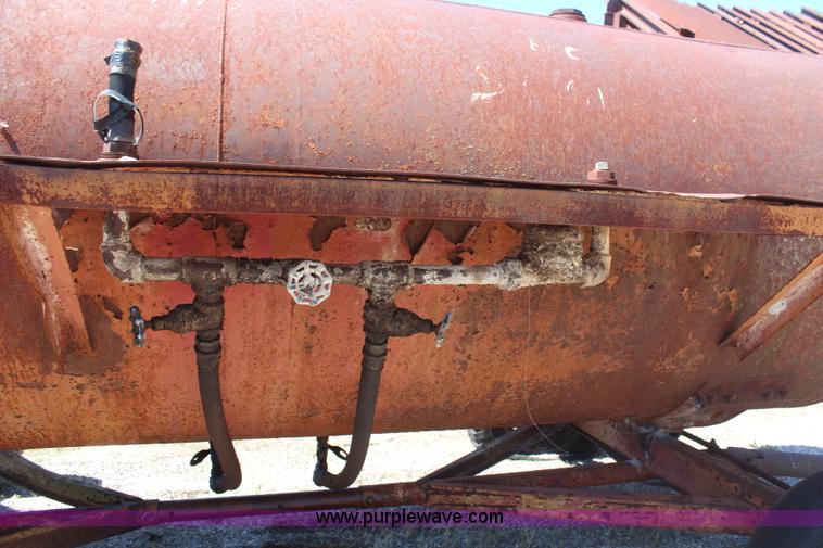 image for item H2645 1,000 gallon fuel tank on running gear