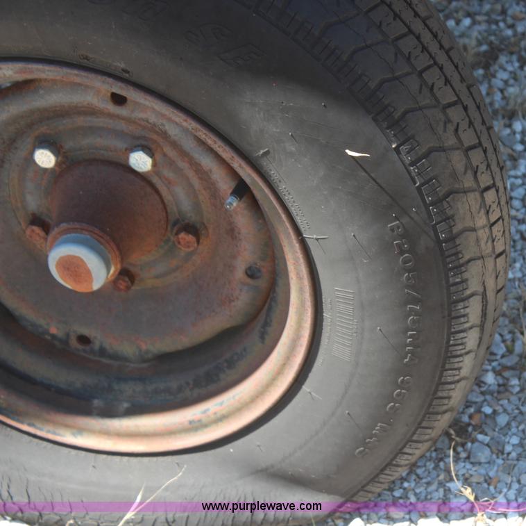 image for item H2645 1,000 gallon fuel tank on running gear