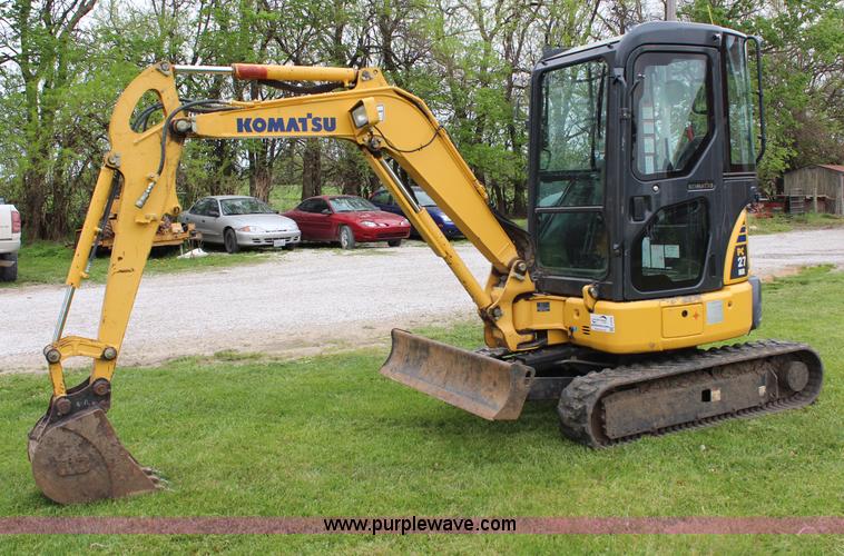 image for item H2658 2008 Komatsu PC27MR-3 mini excavator