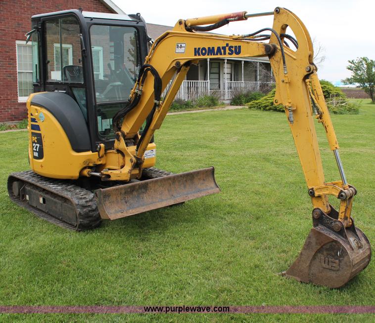 image for item H2658 2008 Komatsu PC27MR-3 mini excavator