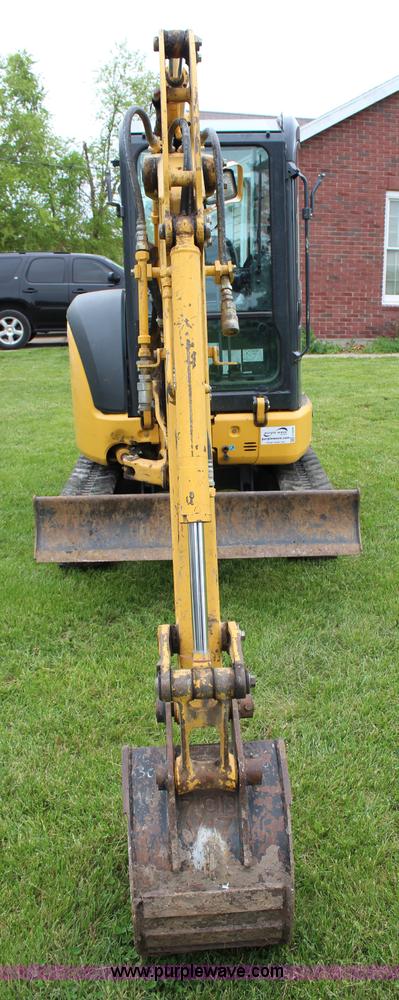 image for item H2658 2008 Komatsu PC27MR-3 mini excavator
