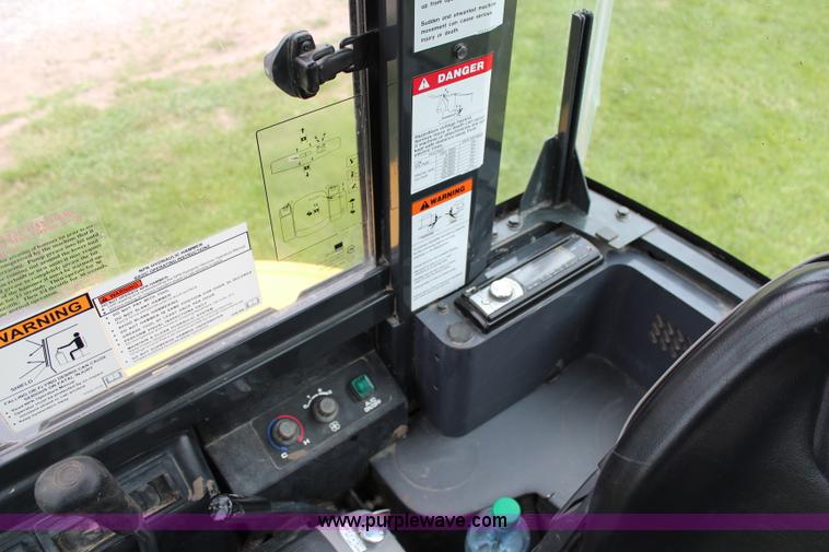 image for item H2658 2008 Komatsu PC27MR-3 mini excavator