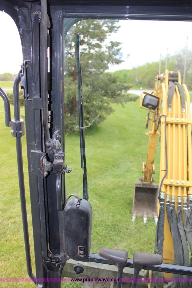 image for item H2658 2008 Komatsu PC27MR-3 mini excavator