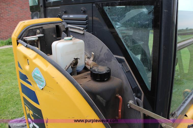 image for item H2658 2008 Komatsu PC27MR-3 mini excavator