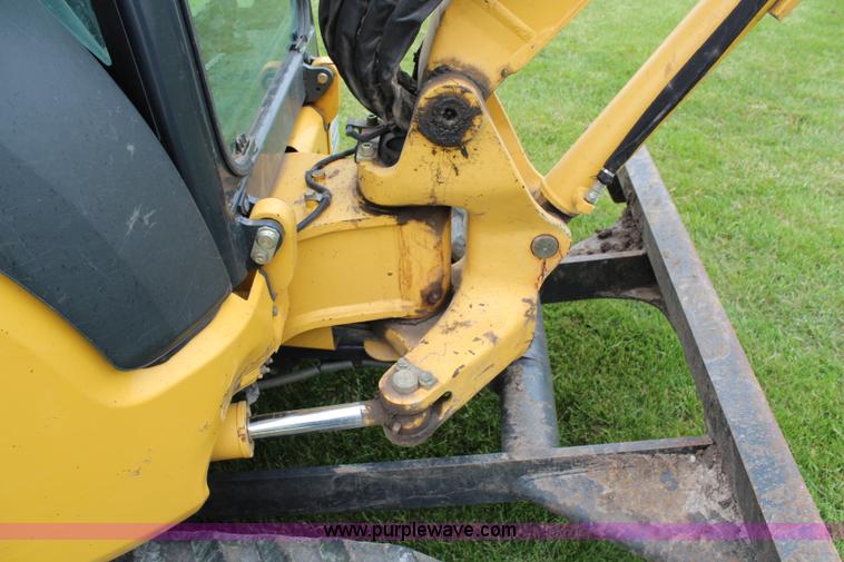 image for item H2658 2008 Komatsu PC27MR-3 mini excavator