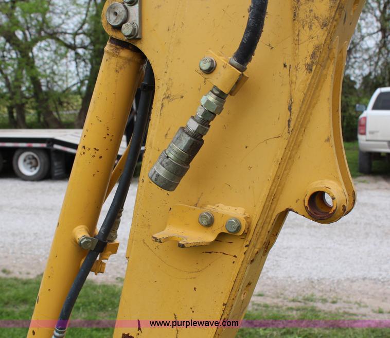 image for item H2658 2008 Komatsu PC27MR-3 mini excavator