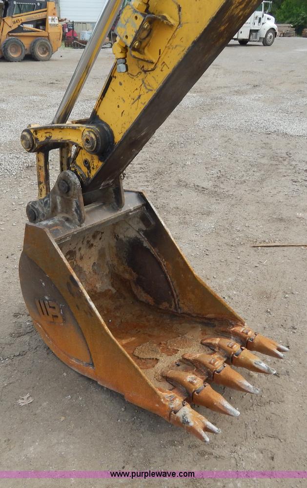 image for item H3397 2006 Komatsu PC78MR-6 mini excavator