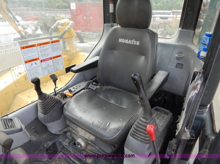 image for item H3397 2006 Komatsu PC78MR-6 mini excavator