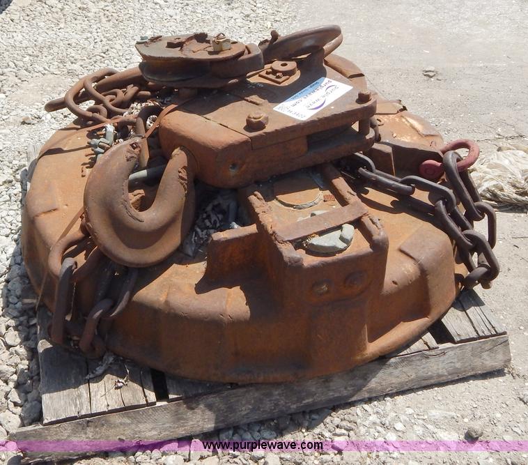 image for item H3422 EC&M 52" magnet