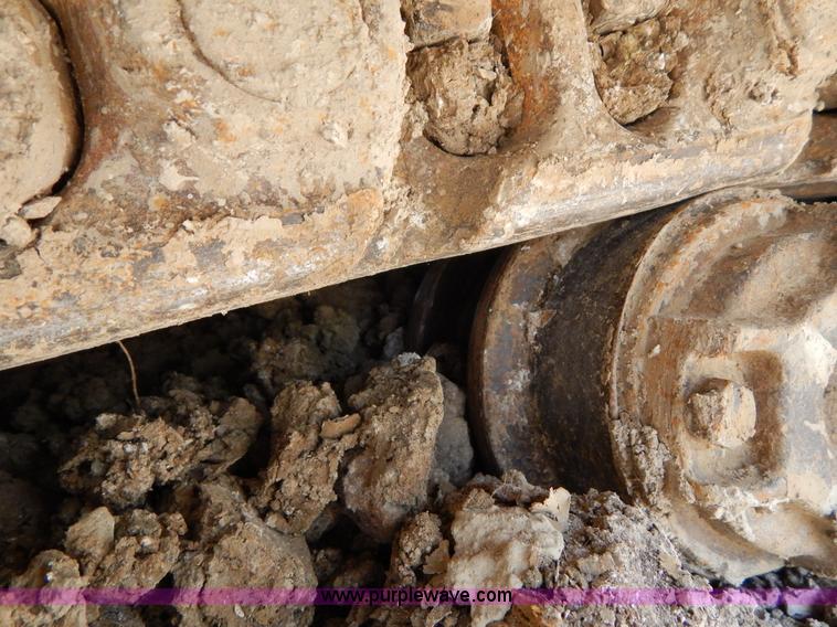 image for item H3429 1995 Hyundai 200LC excavator