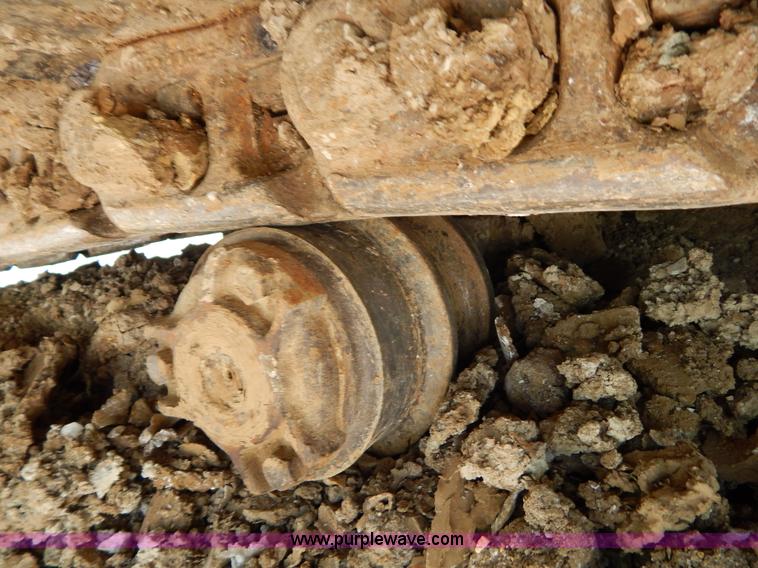 image for item H3429 1995 Hyundai 200LC excavator