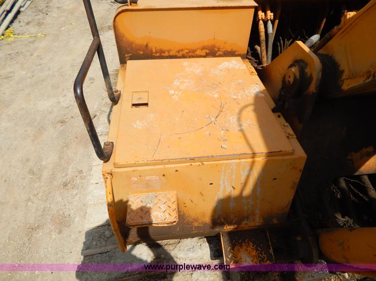 image for item H3429 1995 Hyundai 200LC excavator