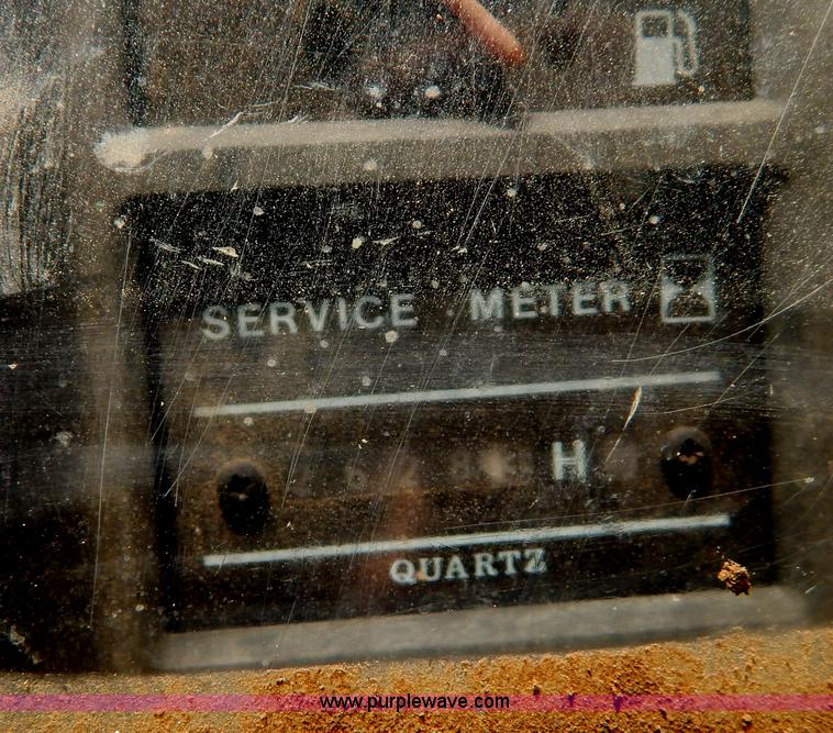 image for item H3429 1995 Hyundai 200LC excavator