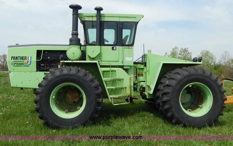 image for item H3430 1981 Steiger Panther III PTA325 4WD tractor