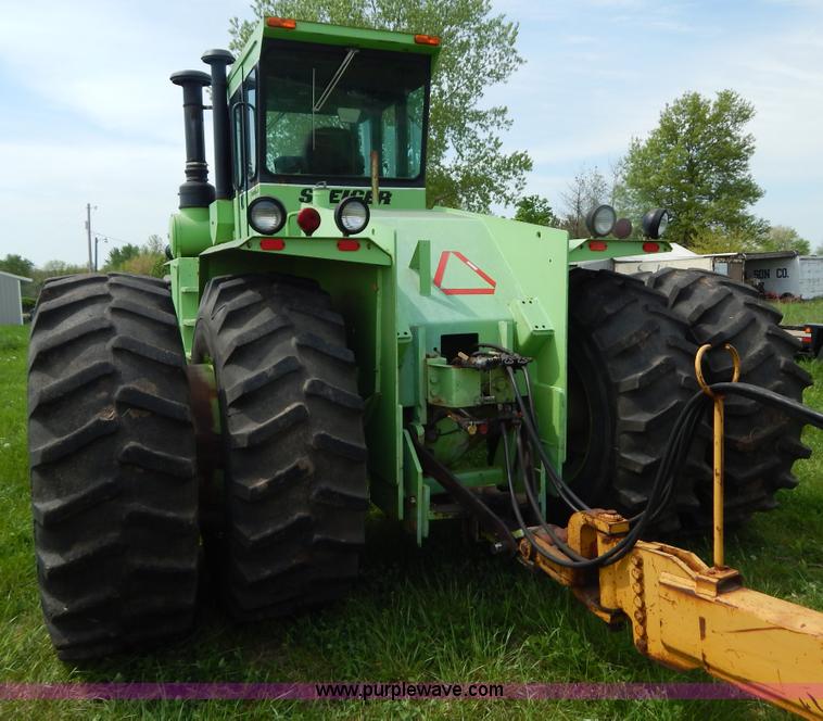 image for item H3430 1981 Steiger Panther III PTA325 4WD tractor