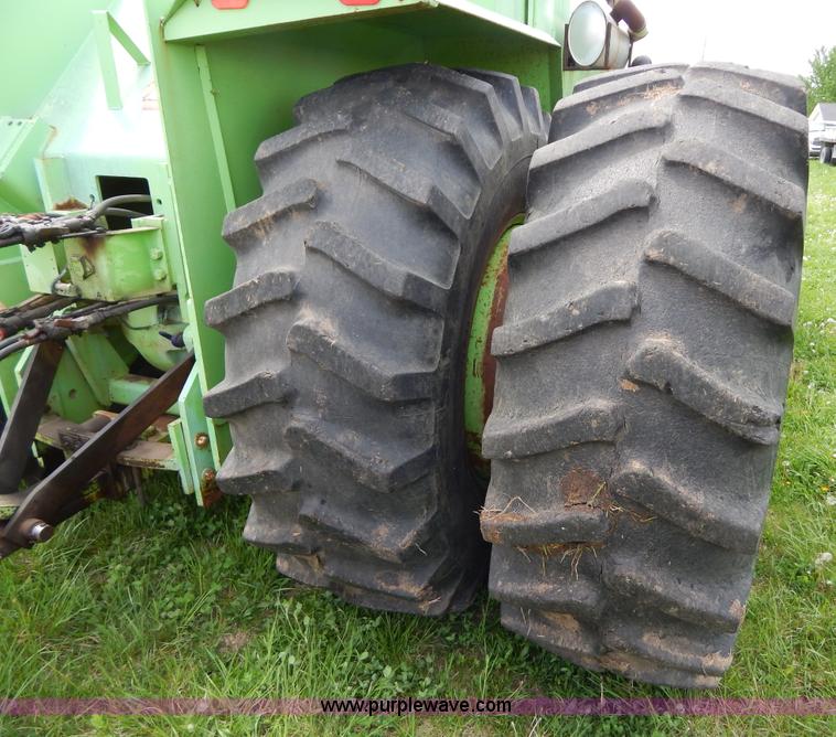 image for item H3430 1981 Steiger Panther III PTA325 4WD tractor