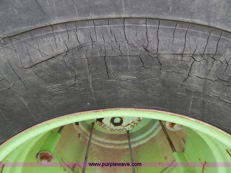 image for item H3430 1981 Steiger Panther III PTA325 4WD tractor