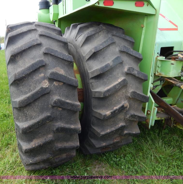 image for item H3430 1981 Steiger Panther III PTA325 4WD tractor