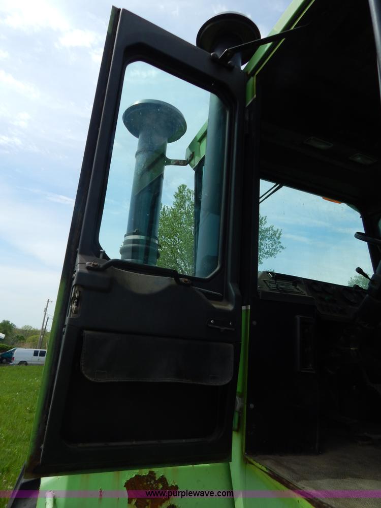 image for item H3430 1981 Steiger Panther III PTA325 4WD tractor