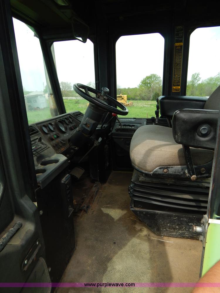 image for item H3430 1981 Steiger Panther III PTA325 4WD tractor