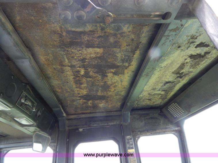 image for item H3430 1981 Steiger Panther III PTA325 4WD tractor